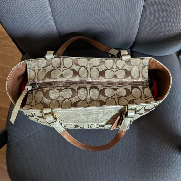 Coach Signature Jacquard Shoulder Bag - Picture 7 of 11